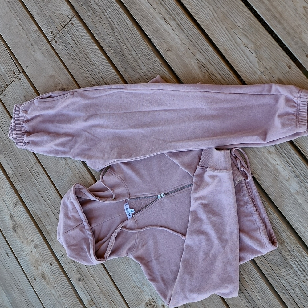 Cropped jogger set